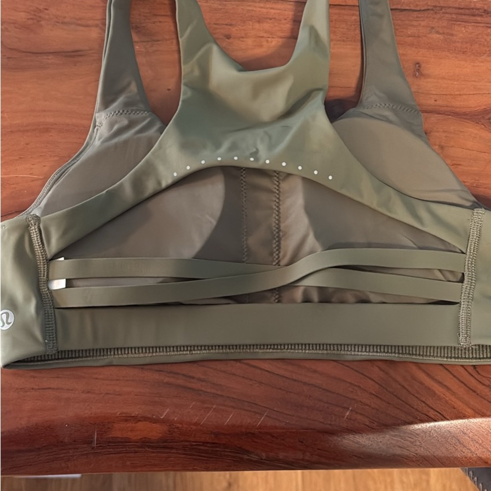 Lululemon 💫 athletica army green Sports Bra - never worn